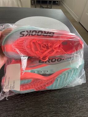 Brooks Hyperion Elite Racing Shoes - Coral and Mint